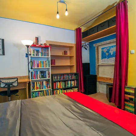 The Book Nest Apartman Ljubljana